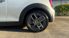 MINI Hatchback 135kW Cooper S Level 2 33kWh 3dr Auto Electric Hatchback